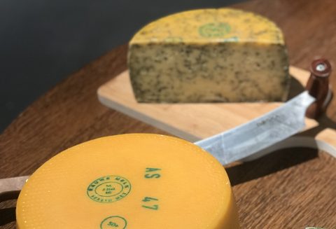 Ze snijden de kazen!